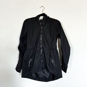 Lululemon 🇨🇦 • Rain For Daze Jacket